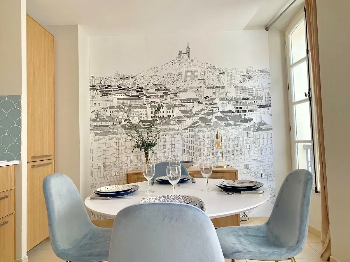 L'Escale Au Coeur Du Vieux Port De Marseille Apartment