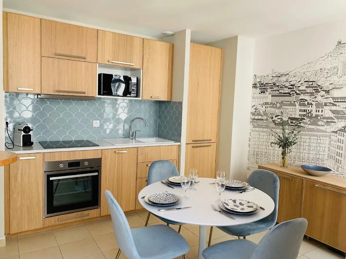 L'Escale Au Coeur Du Vieux Port De Marseille Apartment