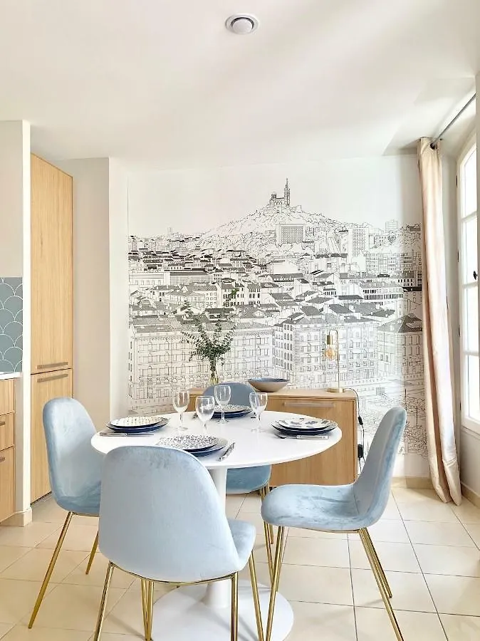 L'Escale Au Coeur Du Vieux Port De Marseille Apartment